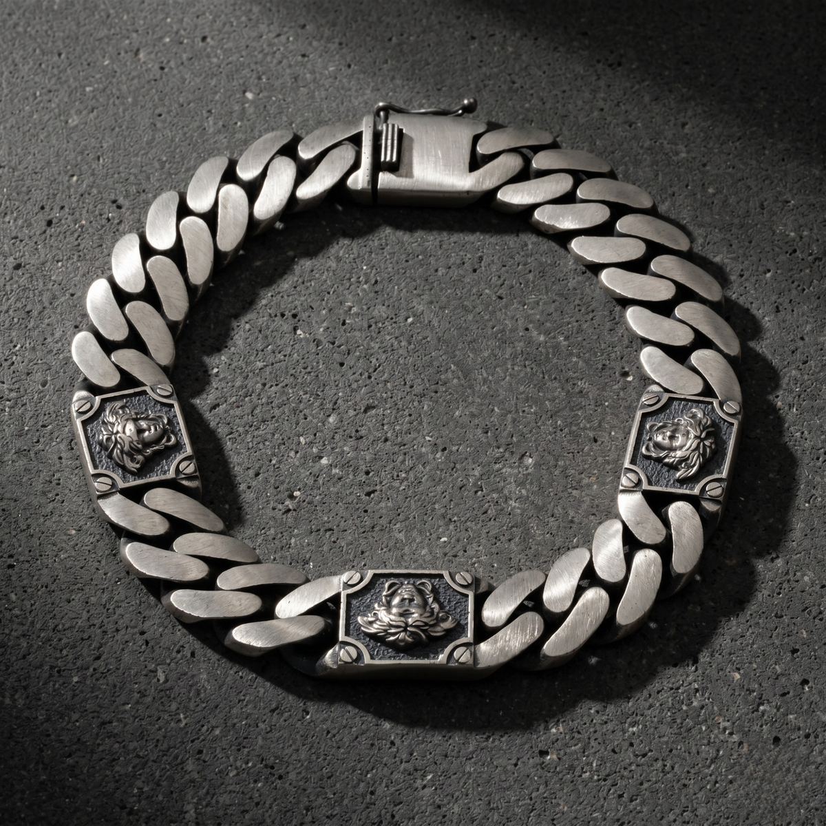 Lion Crest Cuban Bracelet